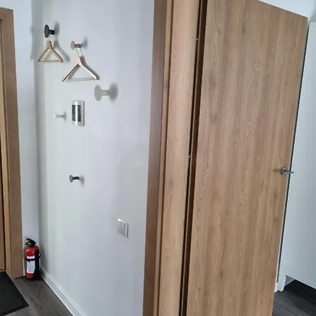 J55 Апартаменти *